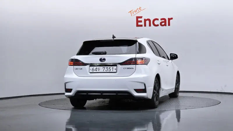Lexus CT200h