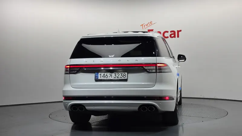 Lincoln Aviator