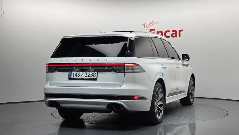 Lincoln Aviator