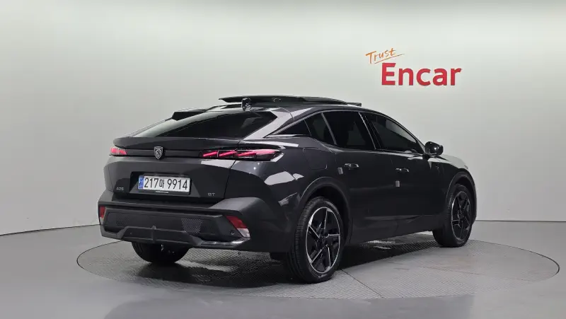 Peugeot 408