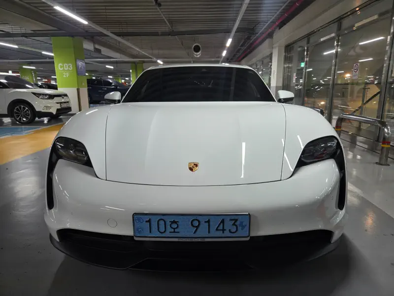 Porsche Taycan