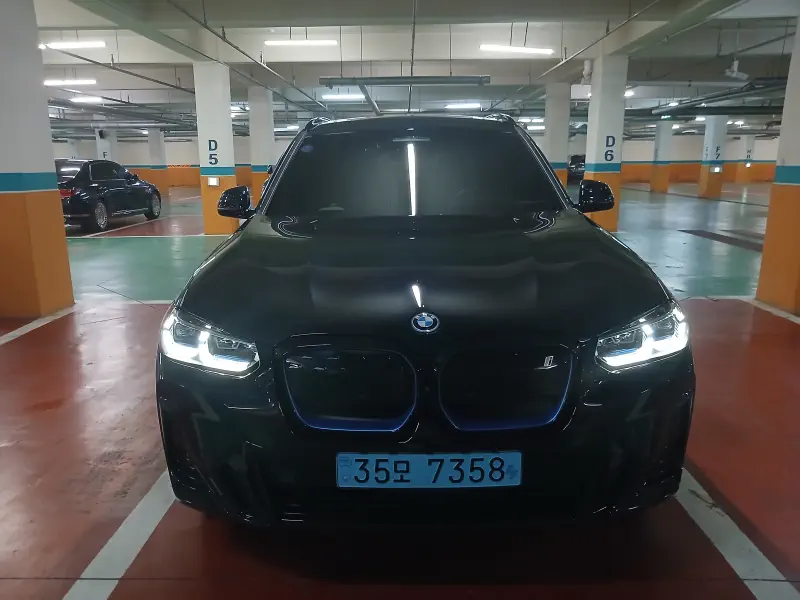 BMW iX3
