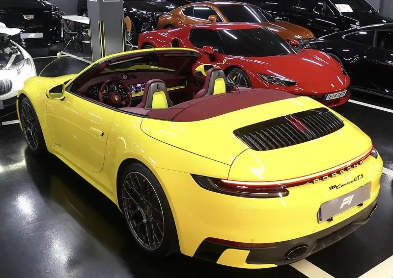 Porsche 911