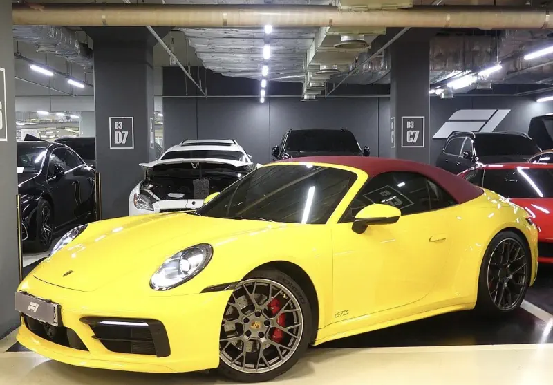 Porsche 911