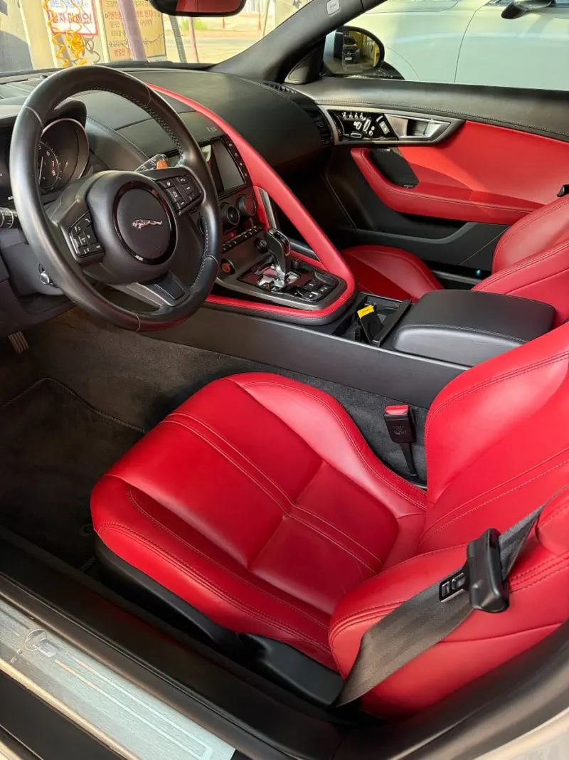 Jaguar F-Type