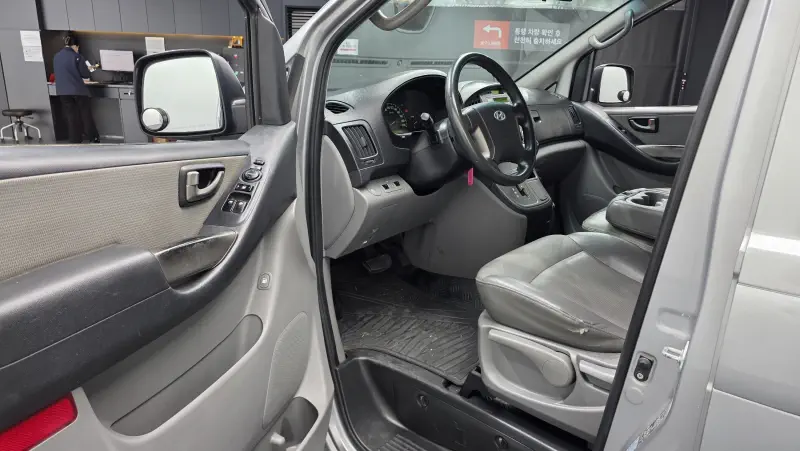 Hyundai Grand Starex