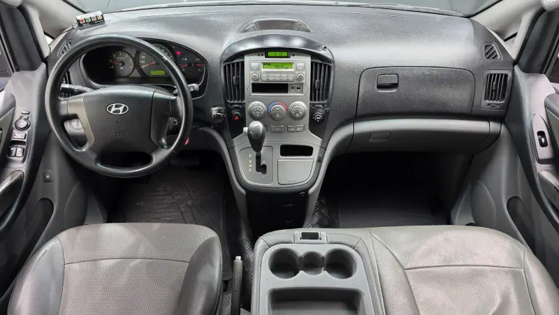 Hyundai Grand Starex