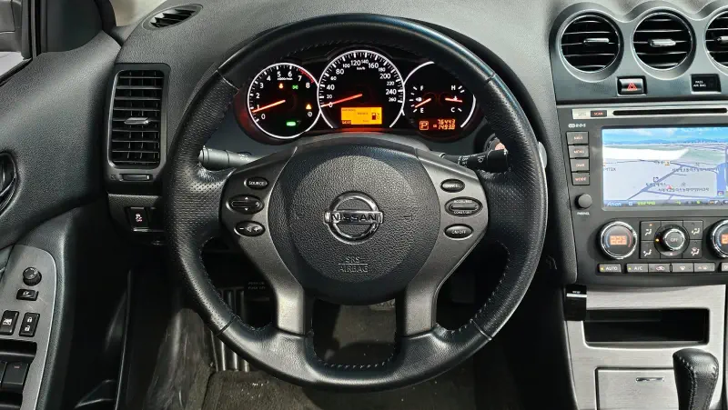 Nissan Altima