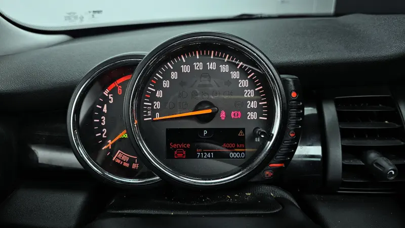 Mini Hatch