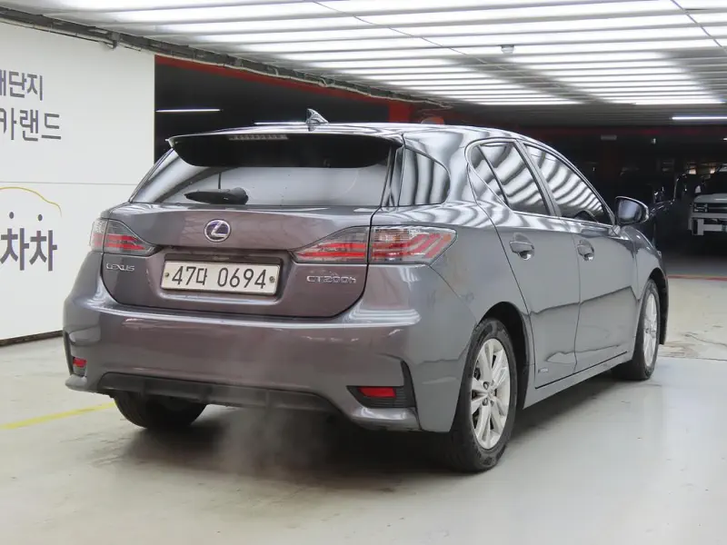 Lexus CT200h