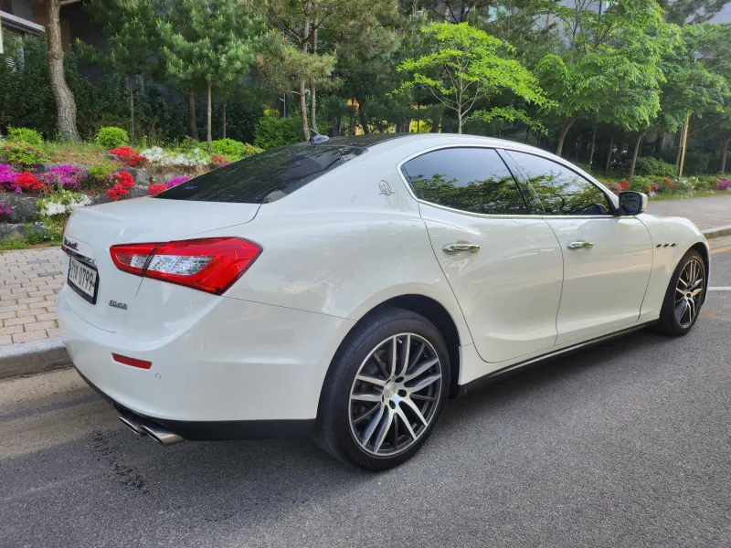 Maserati Ghibli