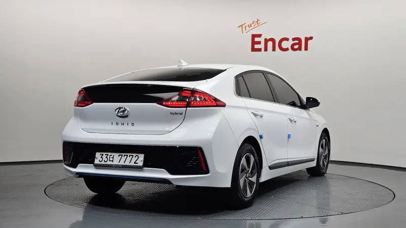 Hyundai Ioniq