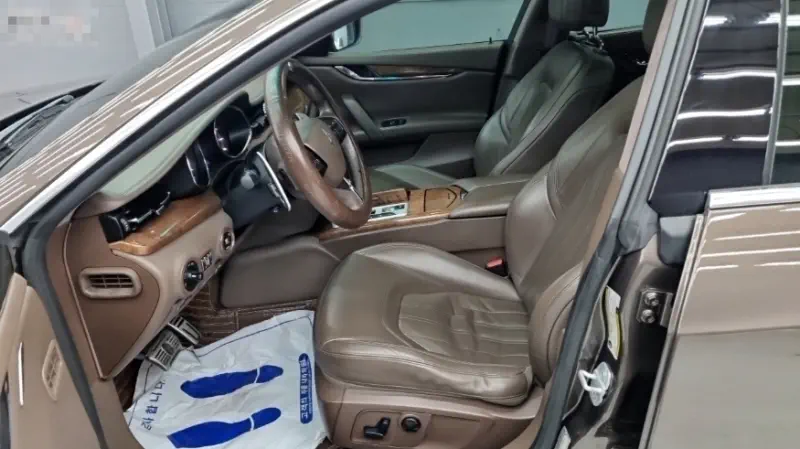 Maserati Quattroporte