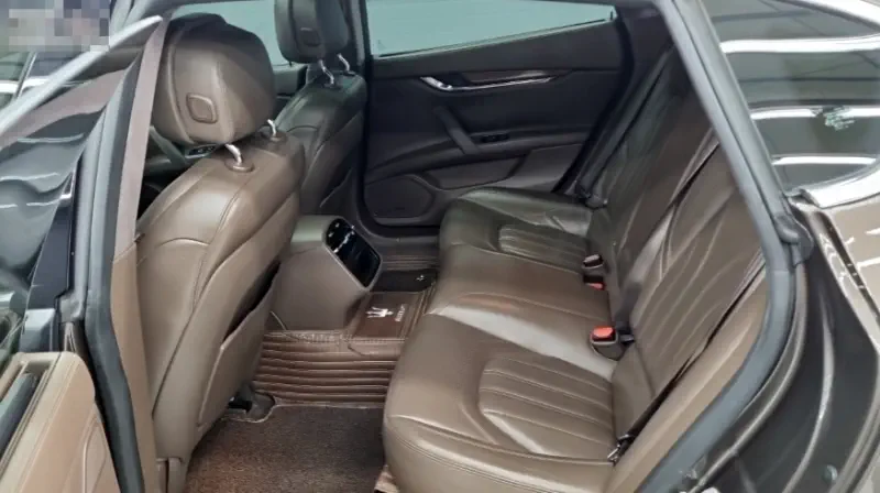 Maserati Quattroporte
