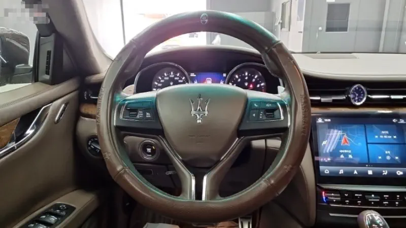 Maserati Quattroporte