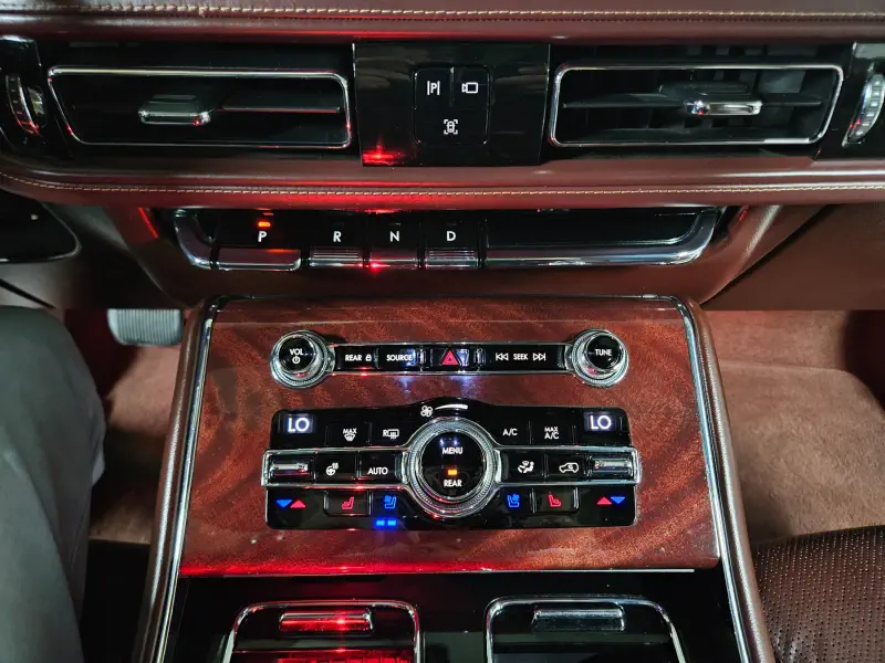 Lincoln Aviator