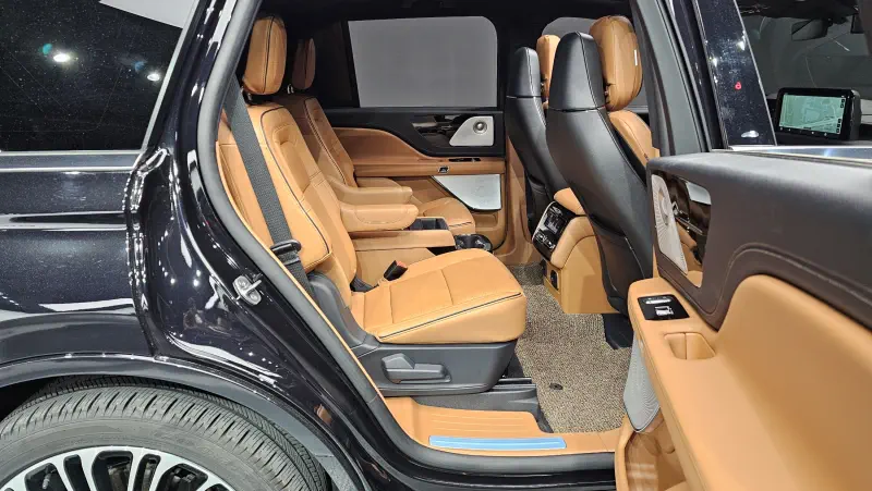 Lincoln Aviator