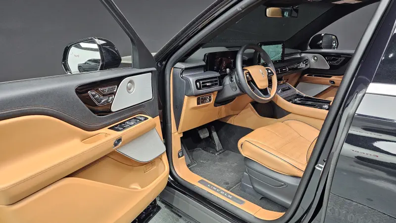 Lincoln Aviator