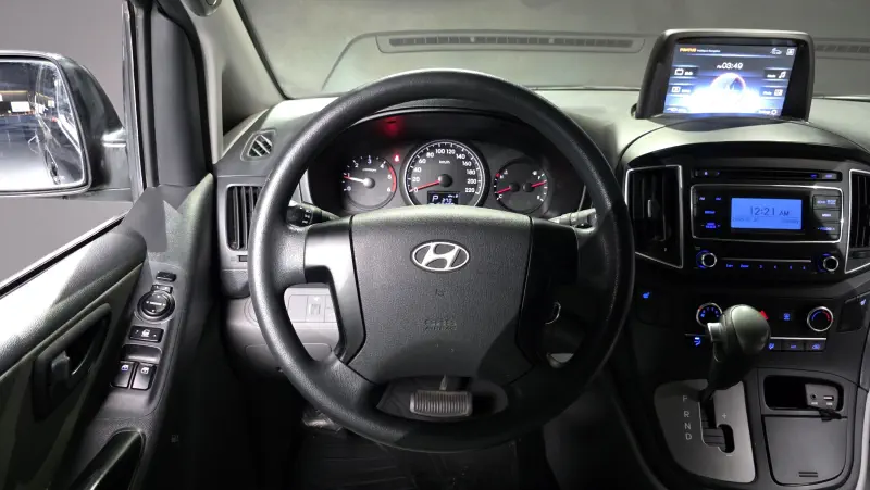 Hyundai Grand Starex