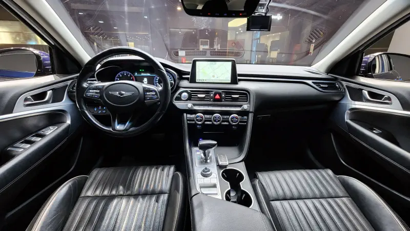 Genesis G70