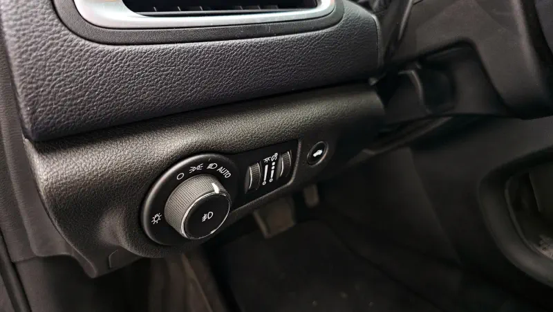 Chrysler 200