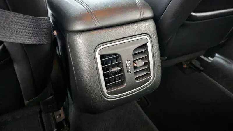 Chrysler 200
