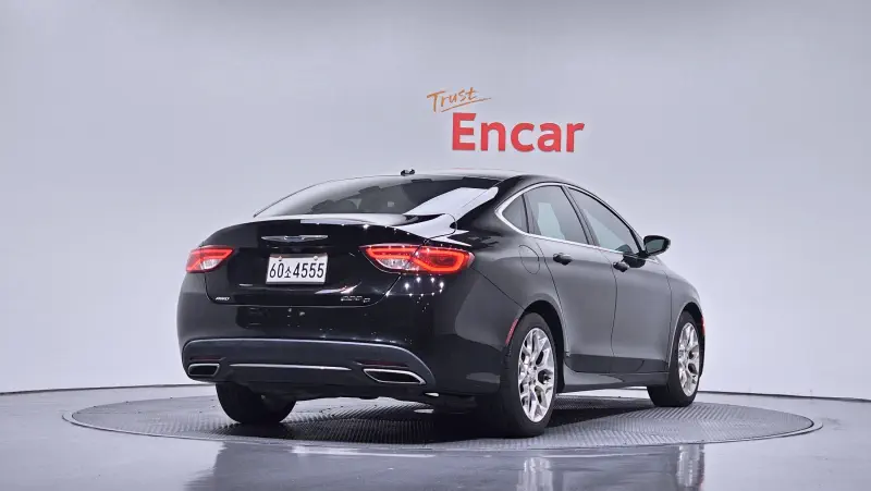 Chrysler 200