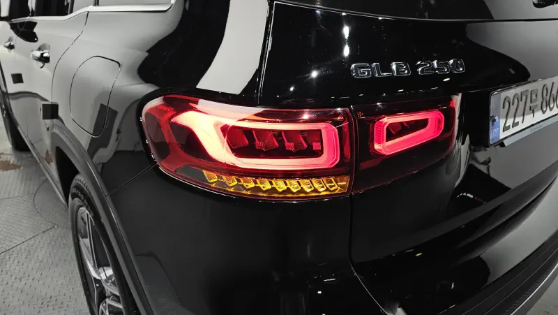 Mercedes-Benz GLB-Class
