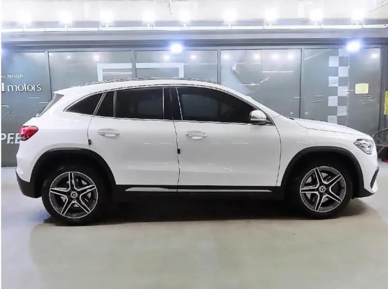Mercedes-Benz GLA-Class