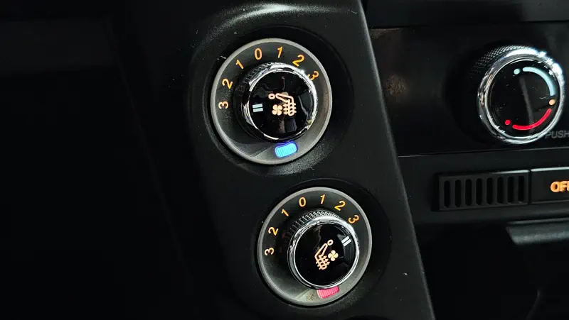 sj窓口 8341A139 Фонарь освещения знака номерного MITSUBISHI ASX (10-) OE