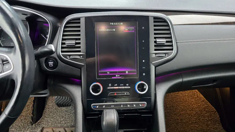 Renault SM6