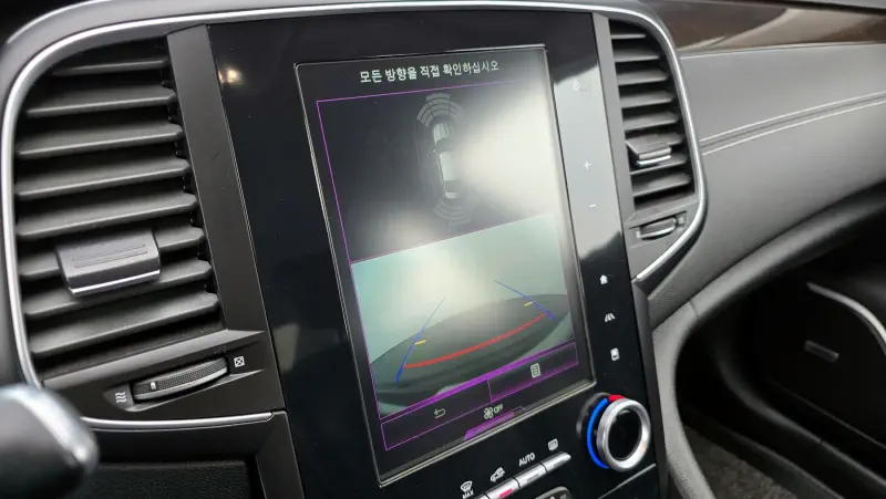 Renault SM6