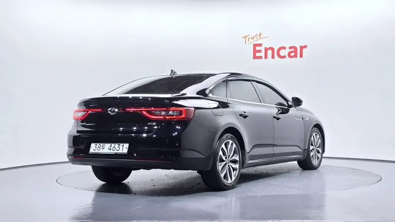Renault SM6