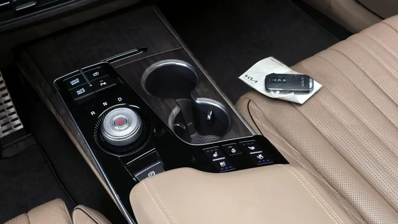 Kia K8