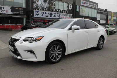 Lexus ES300h