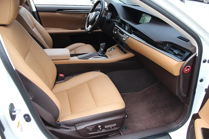 Lexus ES300h