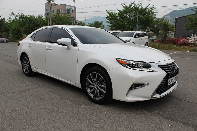 Lexus ES300h