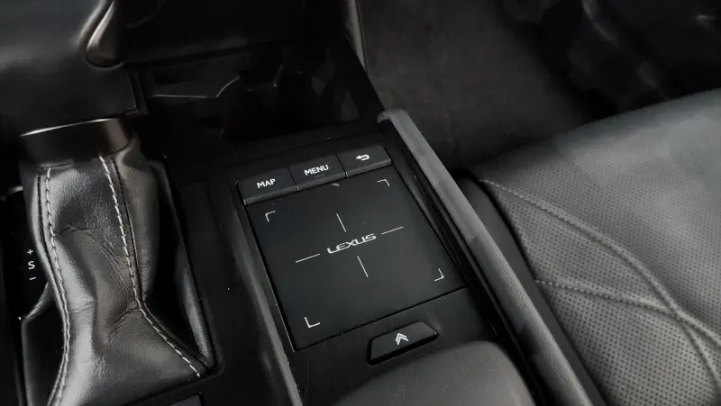 Lexus ES300h