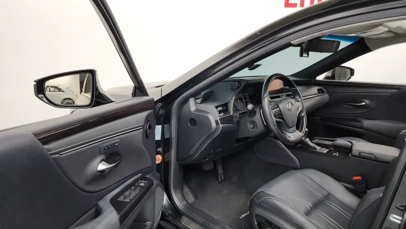 Lexus ES300h