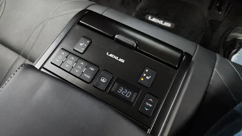 Lexus ES300h