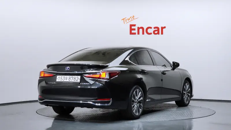 Lexus ES300h