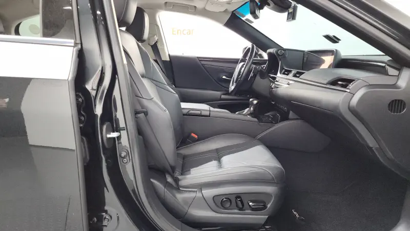 Lexus ES300h