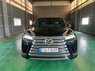 Lexus LX570
