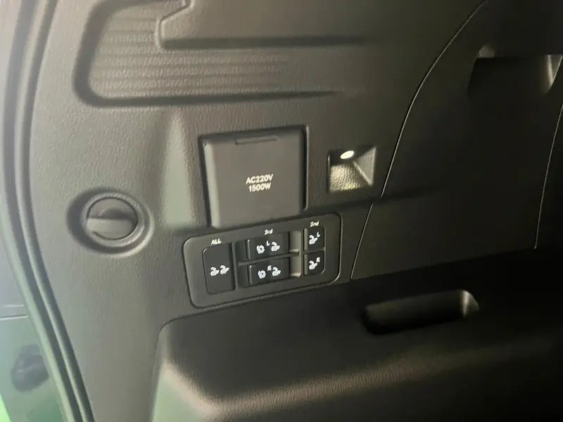 Lexus LX570