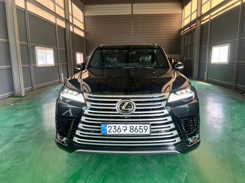 Lexus LX570