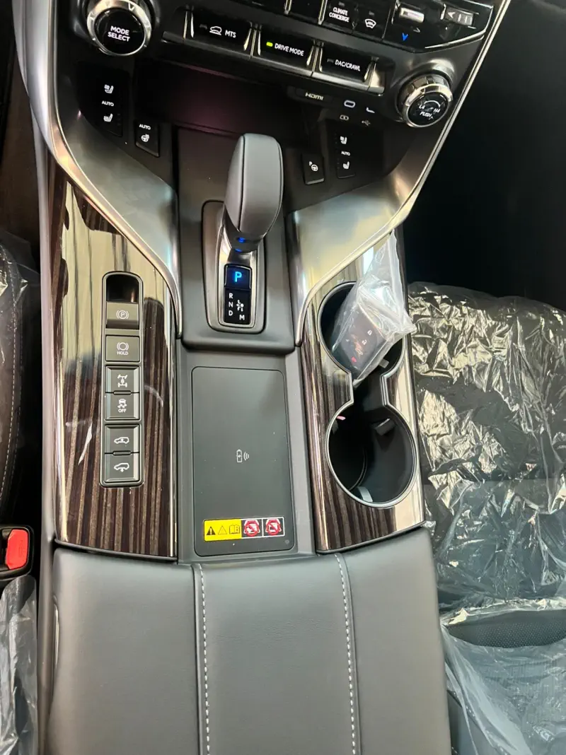 Lexus LX570