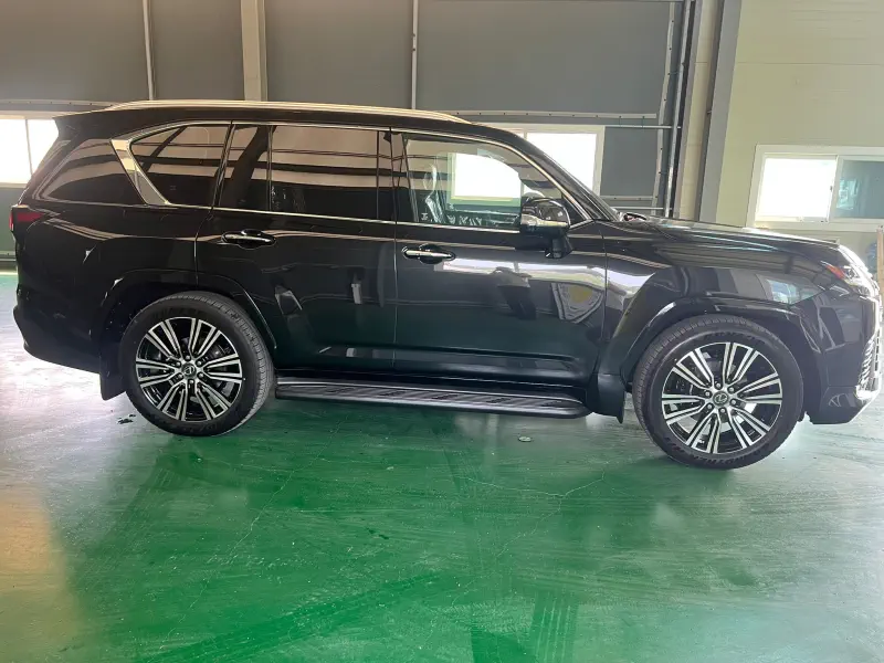 Lexus LX570