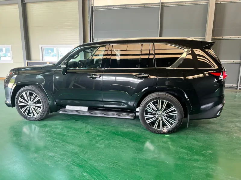 Lexus LX570