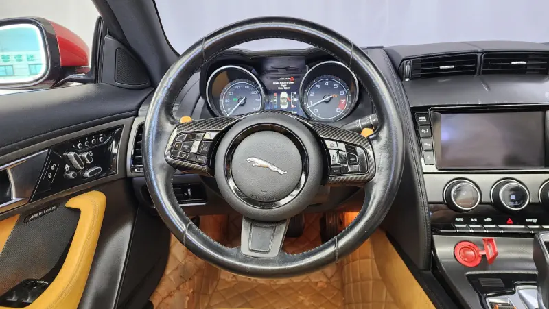 Jaguar F-Type