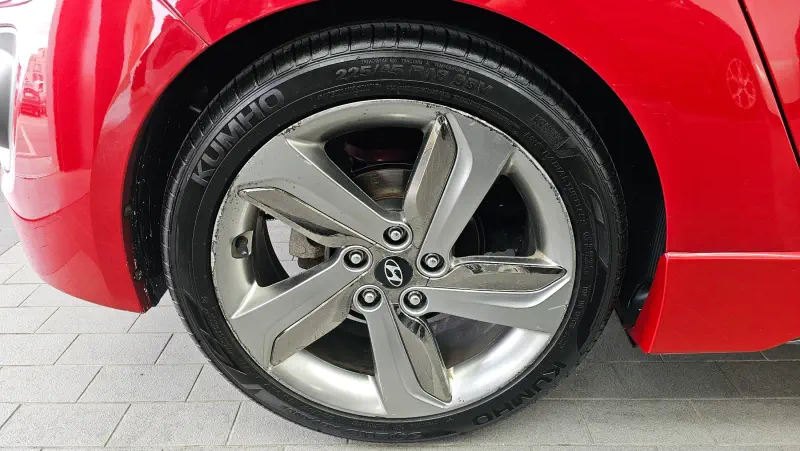 Hyundai Veloster